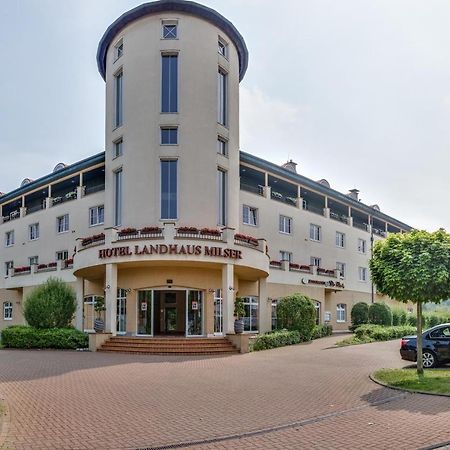 דיסבורג Hotel Landhaus Milser מראה חיצוני תמונה