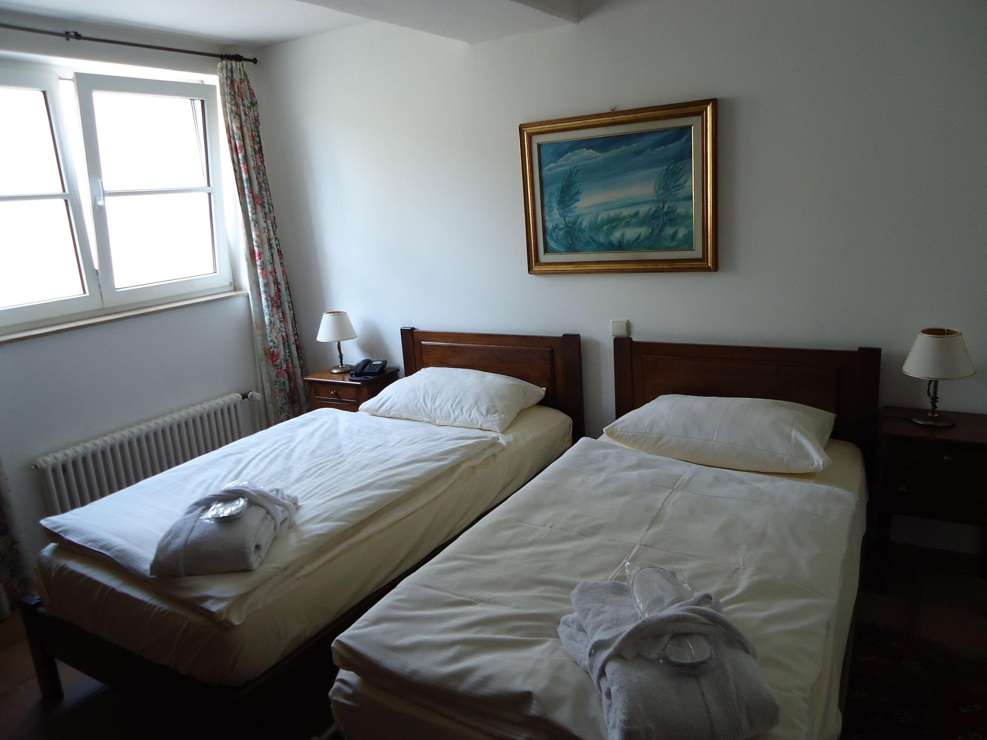דיסבורג Hotel Landhaus Milser מראה חיצוני תמונה
