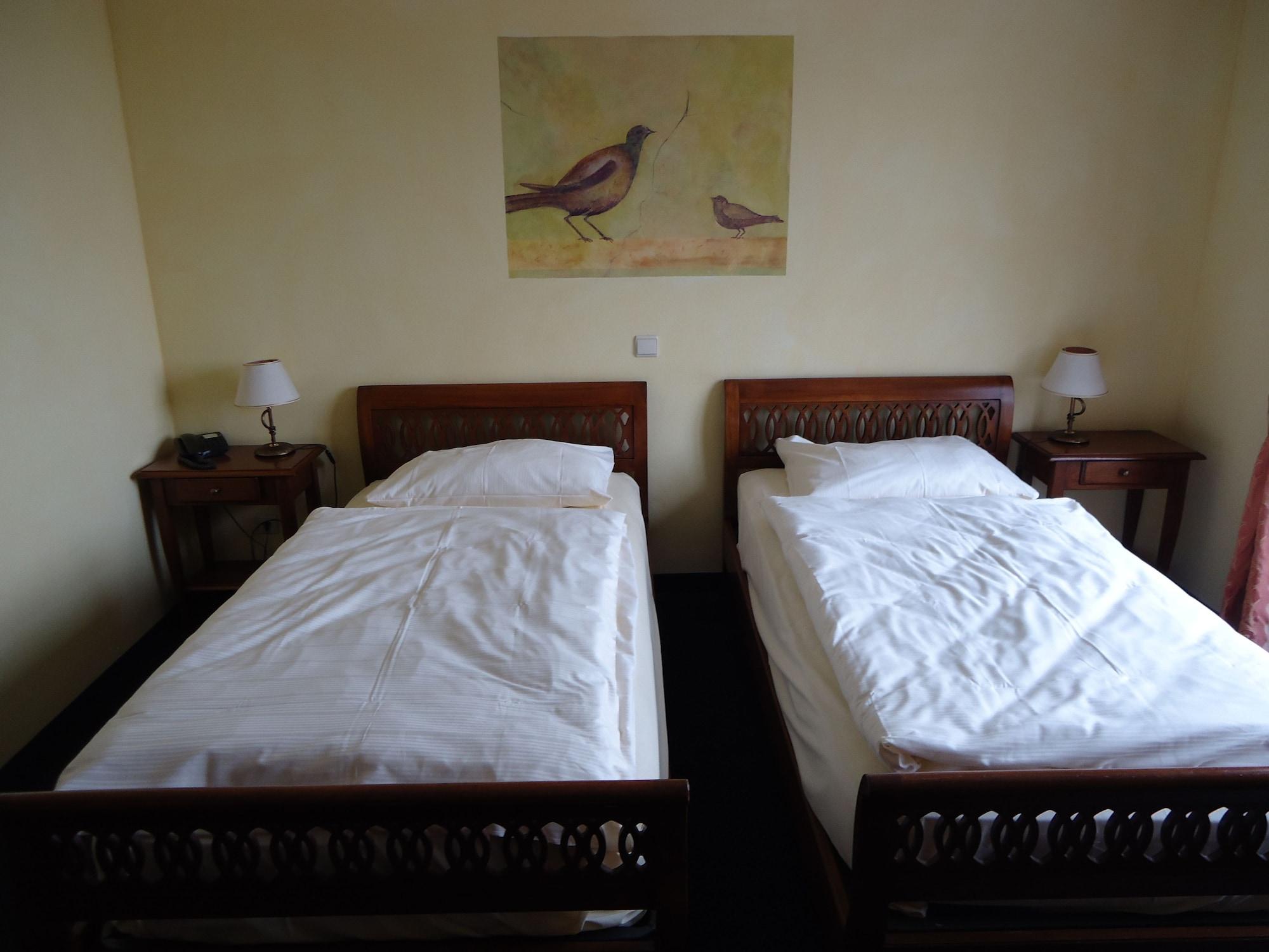 דיסבורג Hotel Landhaus Milser מראה חיצוני תמונה