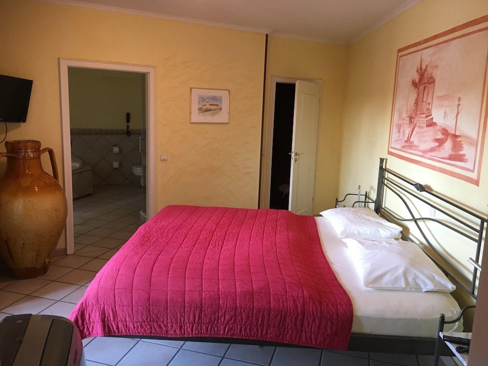 דיסבורג Hotel Landhaus Milser מראה חיצוני תמונה