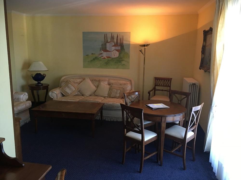 דיסבורג Hotel Landhaus Milser מראה חיצוני תמונה