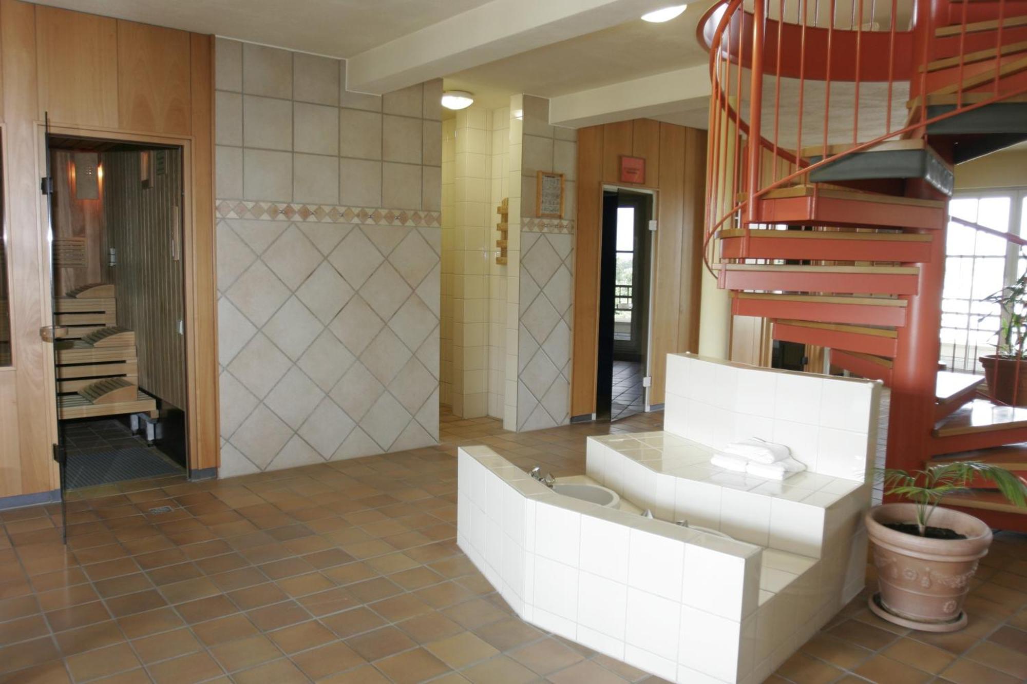 דיסבורג Hotel Landhaus Milser מראה חיצוני תמונה