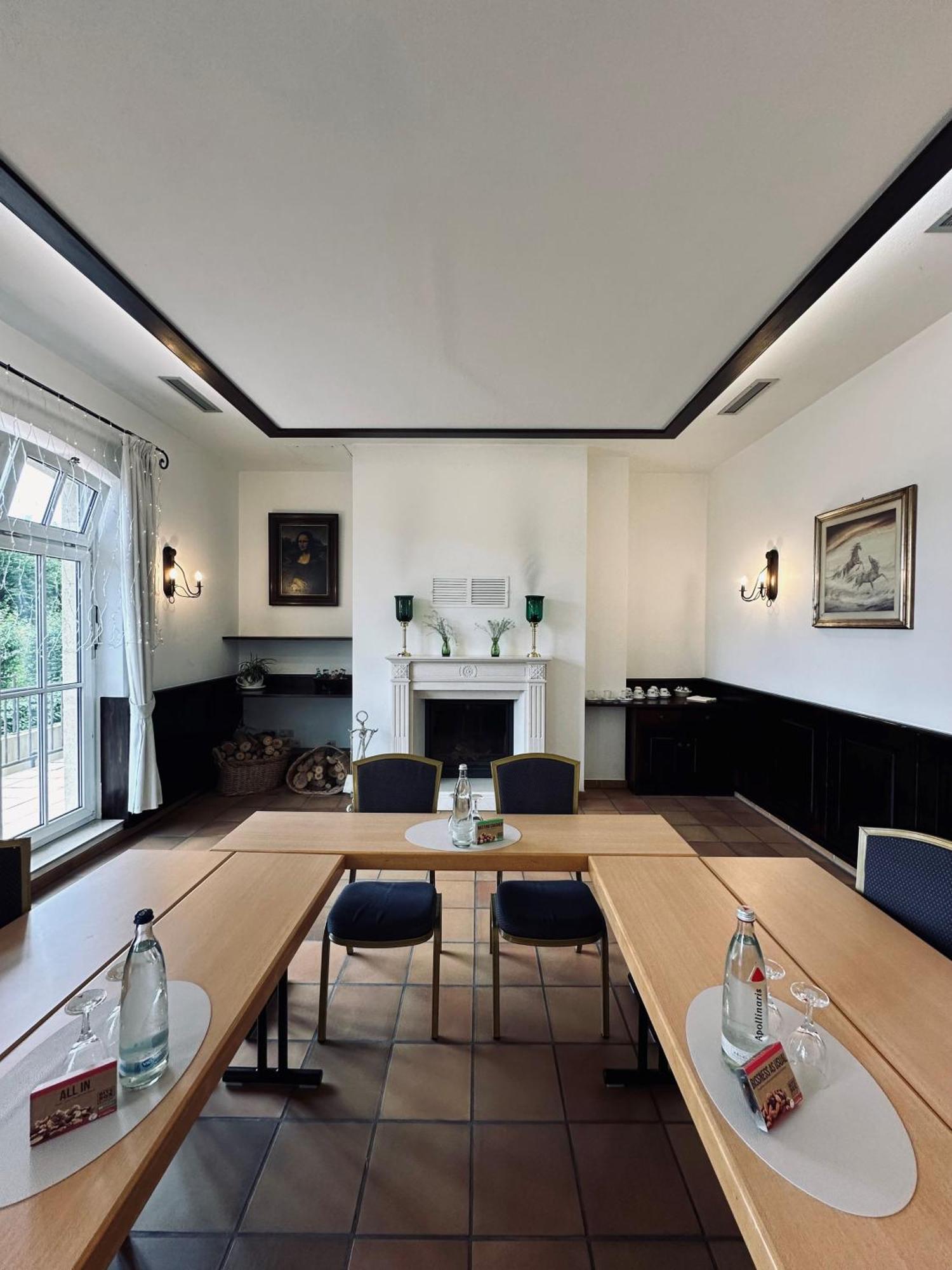דיסבורג Hotel Landhaus Milser מראה חיצוני תמונה