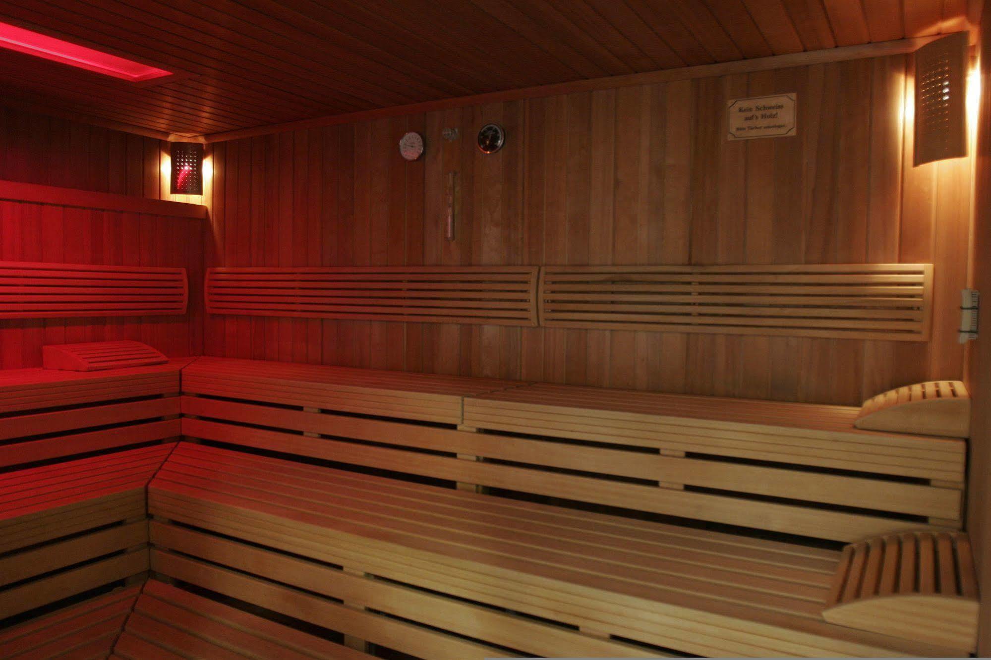 דיסבורג Hotel Landhaus Milser מראה חיצוני תמונה