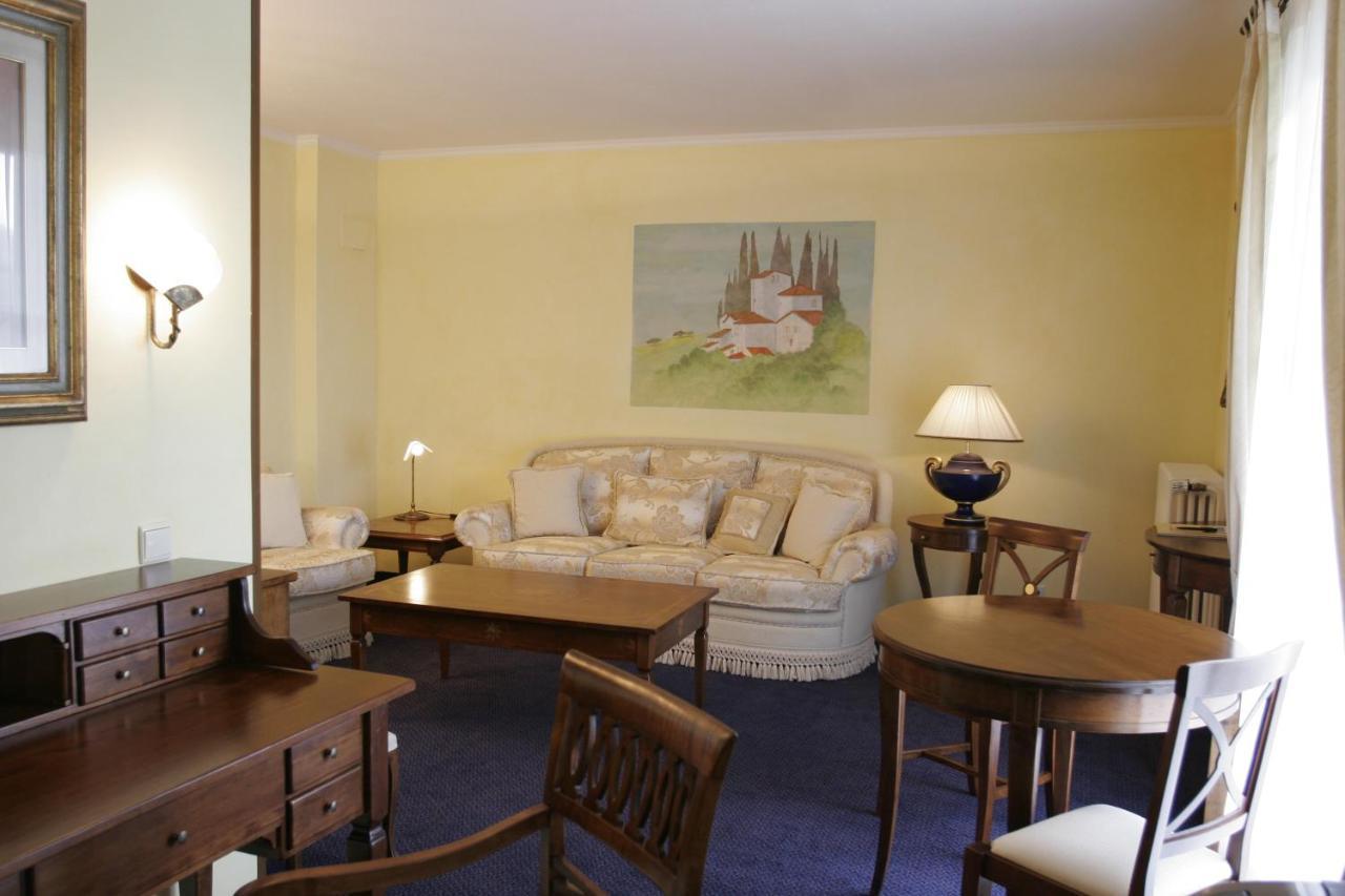 דיסבורג Hotel Landhaus Milser מראה חיצוני תמונה