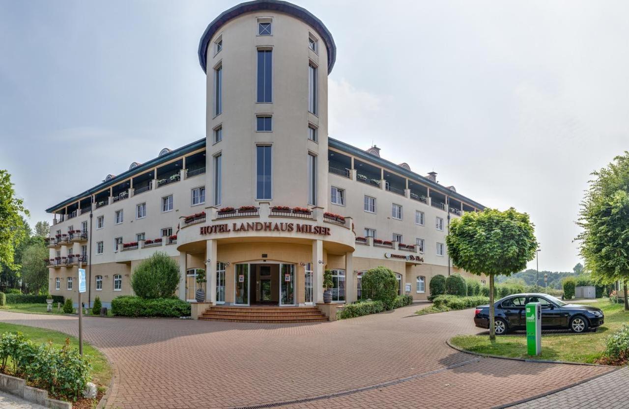 דיסבורג Hotel Landhaus Milser מראה חיצוני תמונה